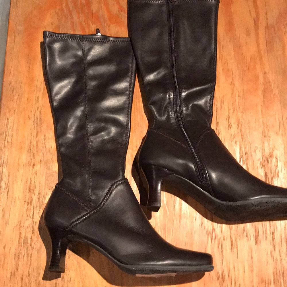 COPY - Boots~ size 7.5 Kenneth Cole